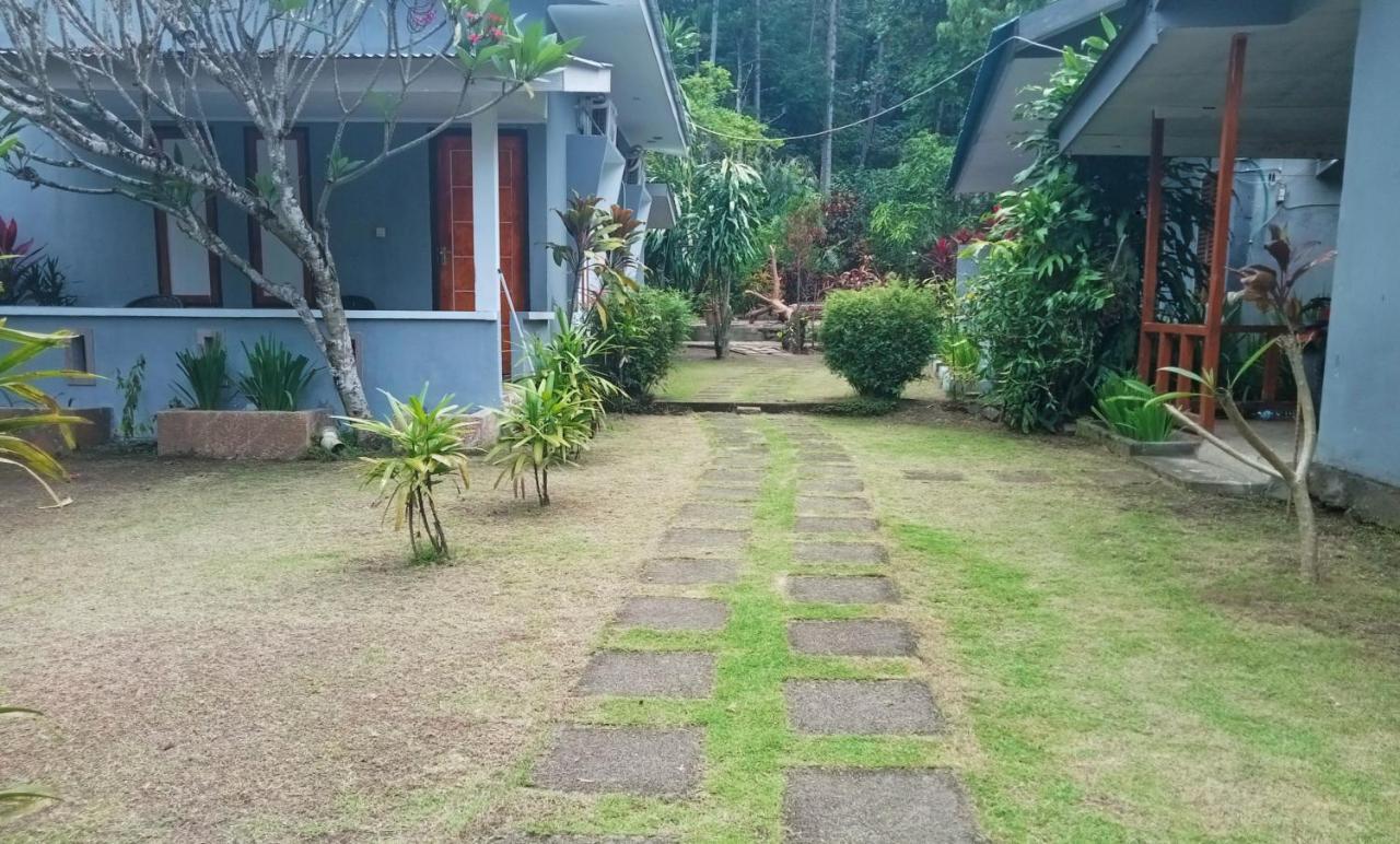 Tangkoko Ranger Homestay Bitung Ngoại thất bức ảnh