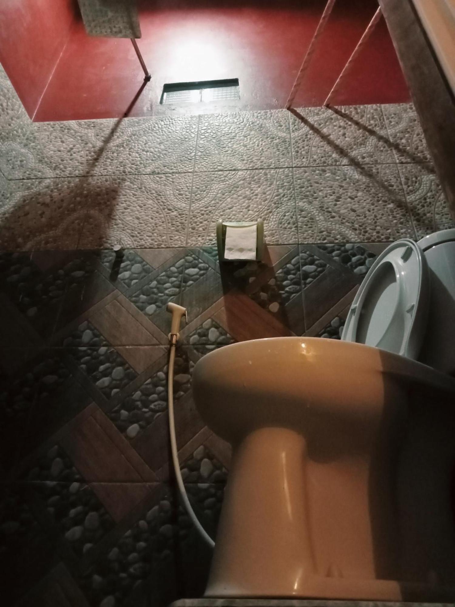 Tangkoko Ranger Homestay Bitung Phòng bức ảnh